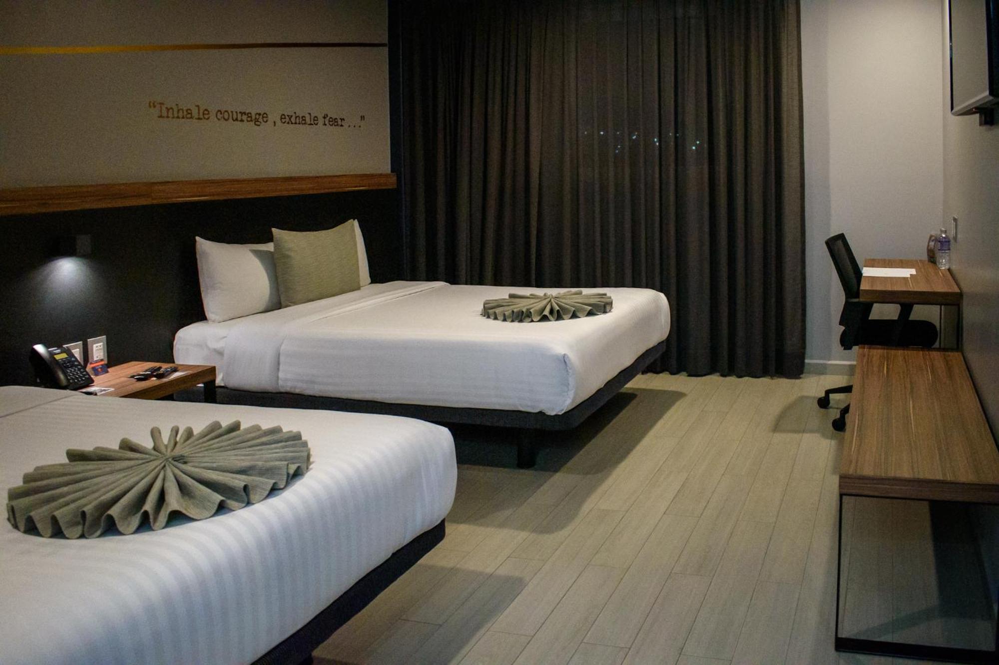 Bedford Hotel Jurica المظهر الخارجي الصورة