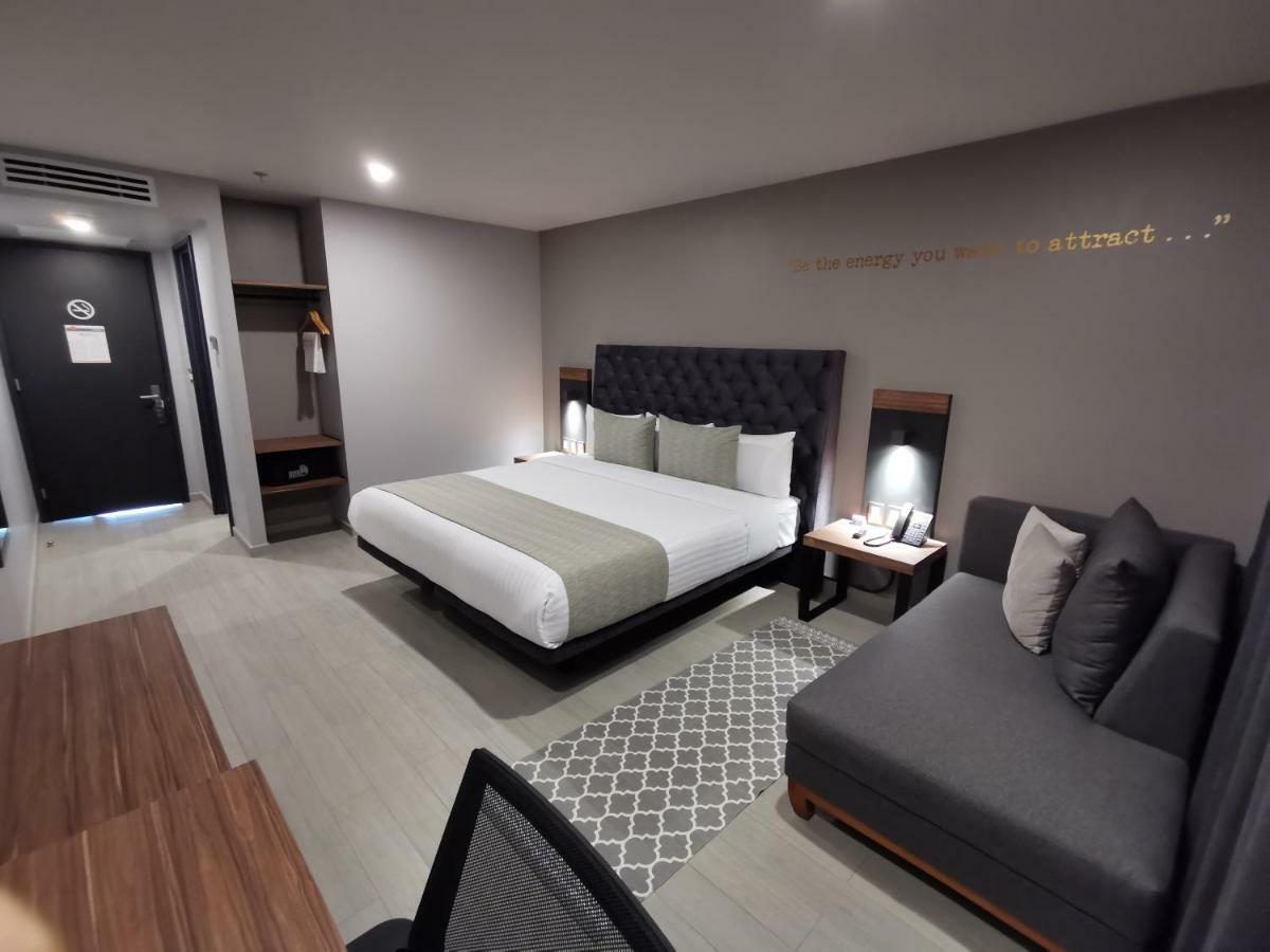 Bedford Hotel Jurica المظهر الخارجي الصورة