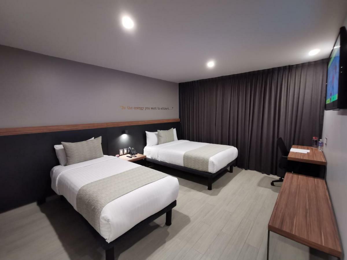Bedford Hotel Jurica المظهر الخارجي الصورة
